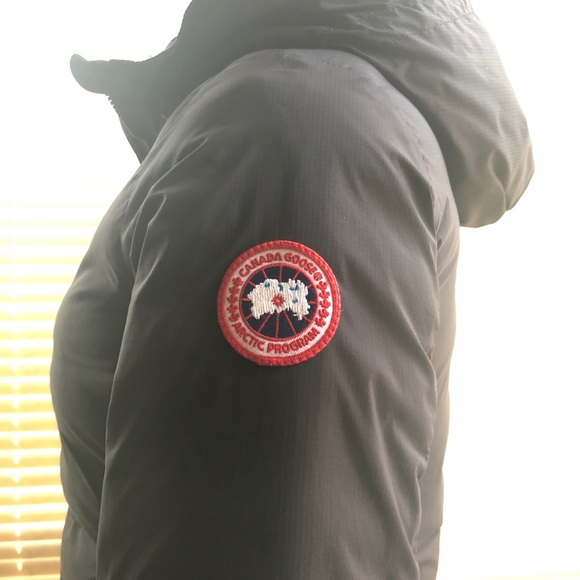 Canada Goose WOMEN'S CAMP DOWN HOODY Jacket - Picture 7 of 13